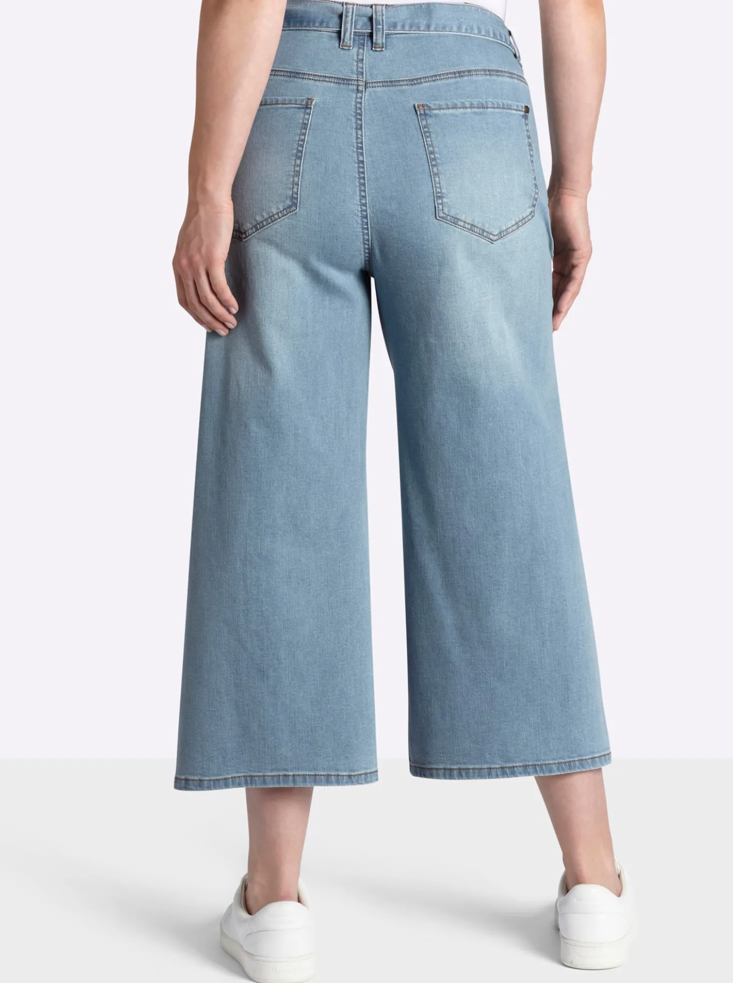 7/8-Jeans mit weiten Beinen
