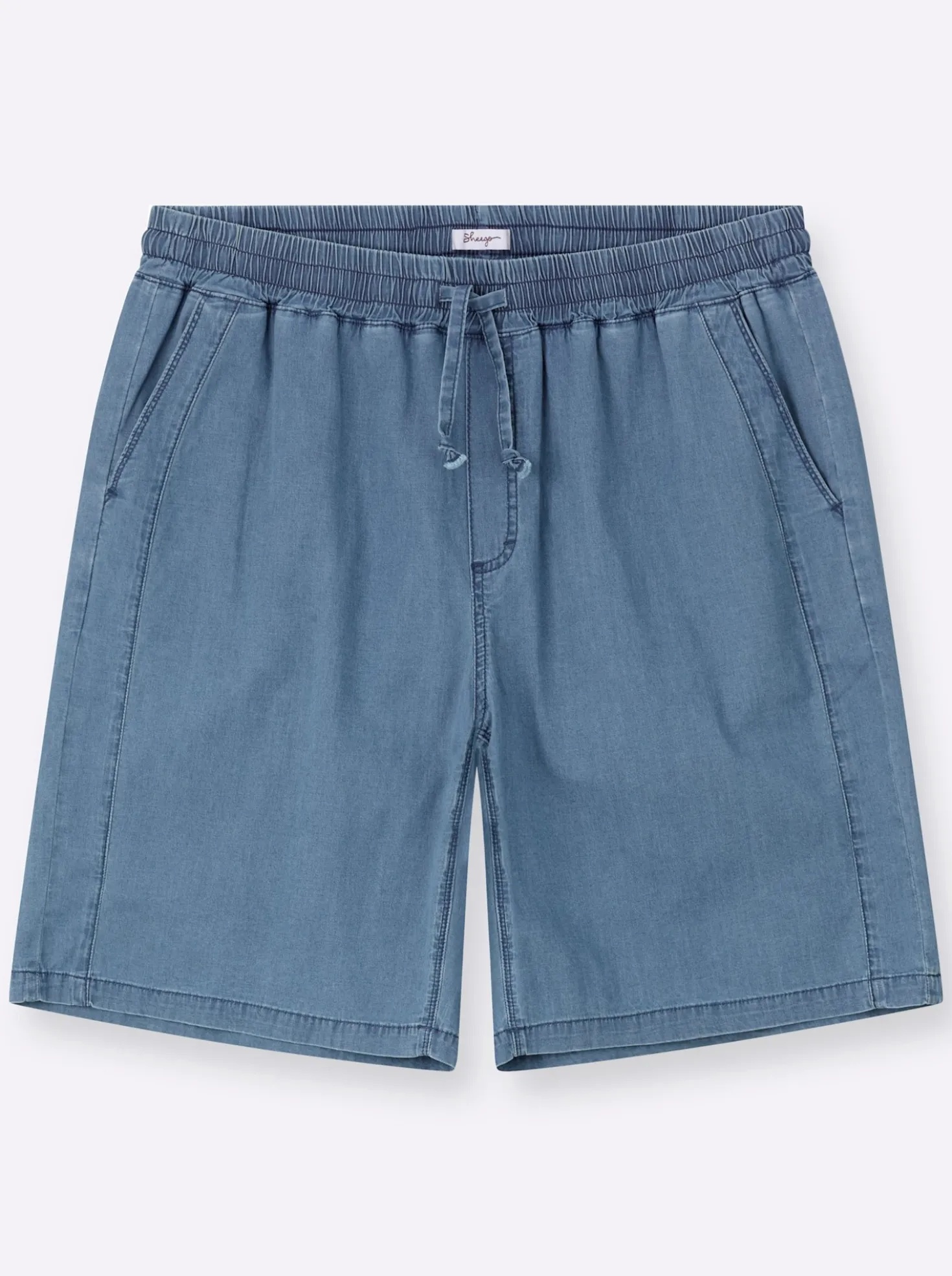 Jeansshort mit Ziernieten hinten