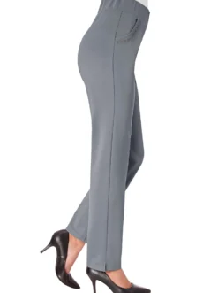 Jerseyhose mit Ziersteinchen an den Taschen