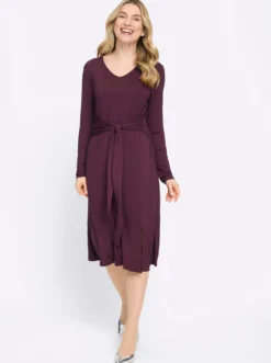 Jerseykleid mit fixiertem Bindegürtel