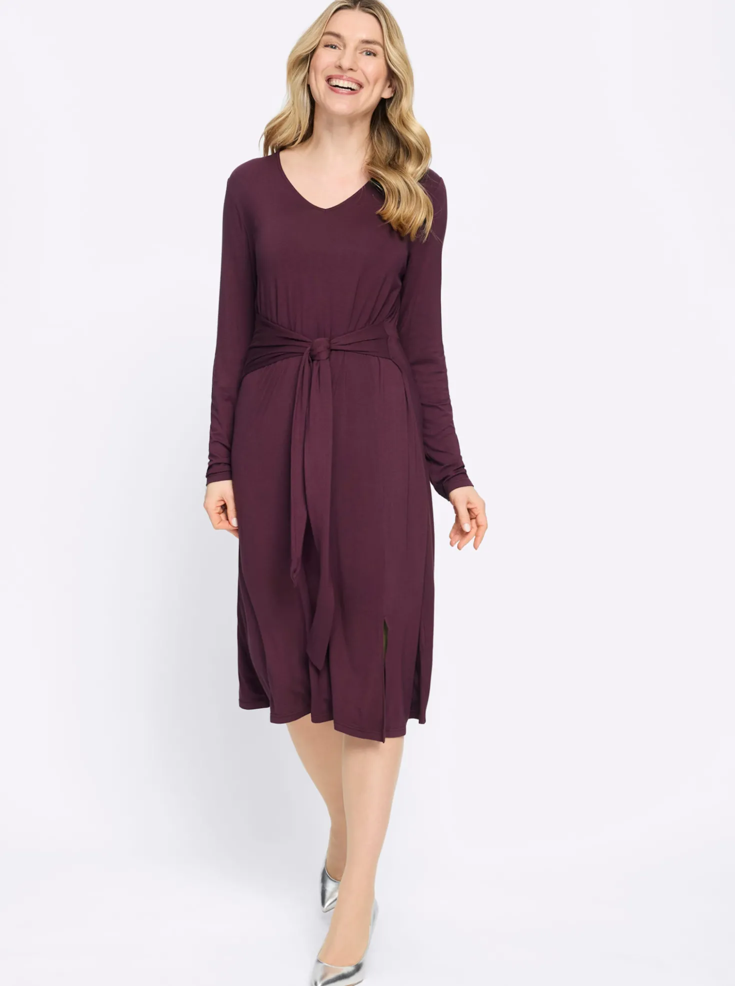 Jerseykleid mit fixiertem Bindegürtel