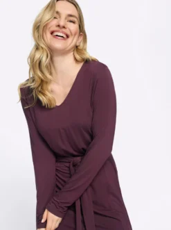 Jerseykleid mit fixiertem Bindegürtel