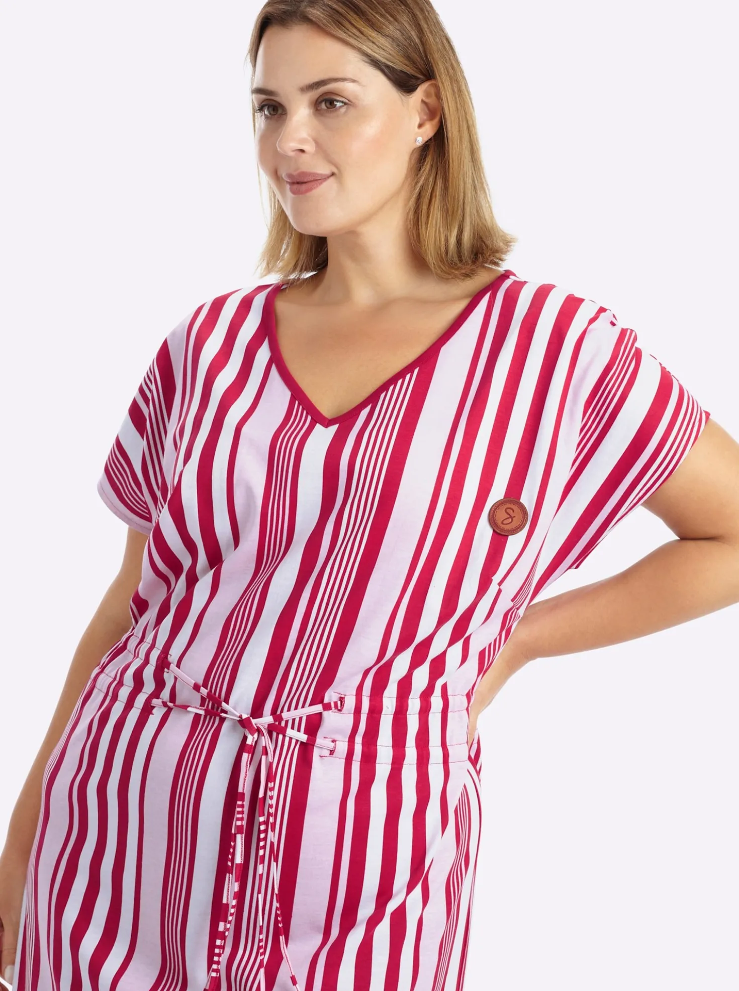 Jerseykleid mit Streifenmuster und Bindeband