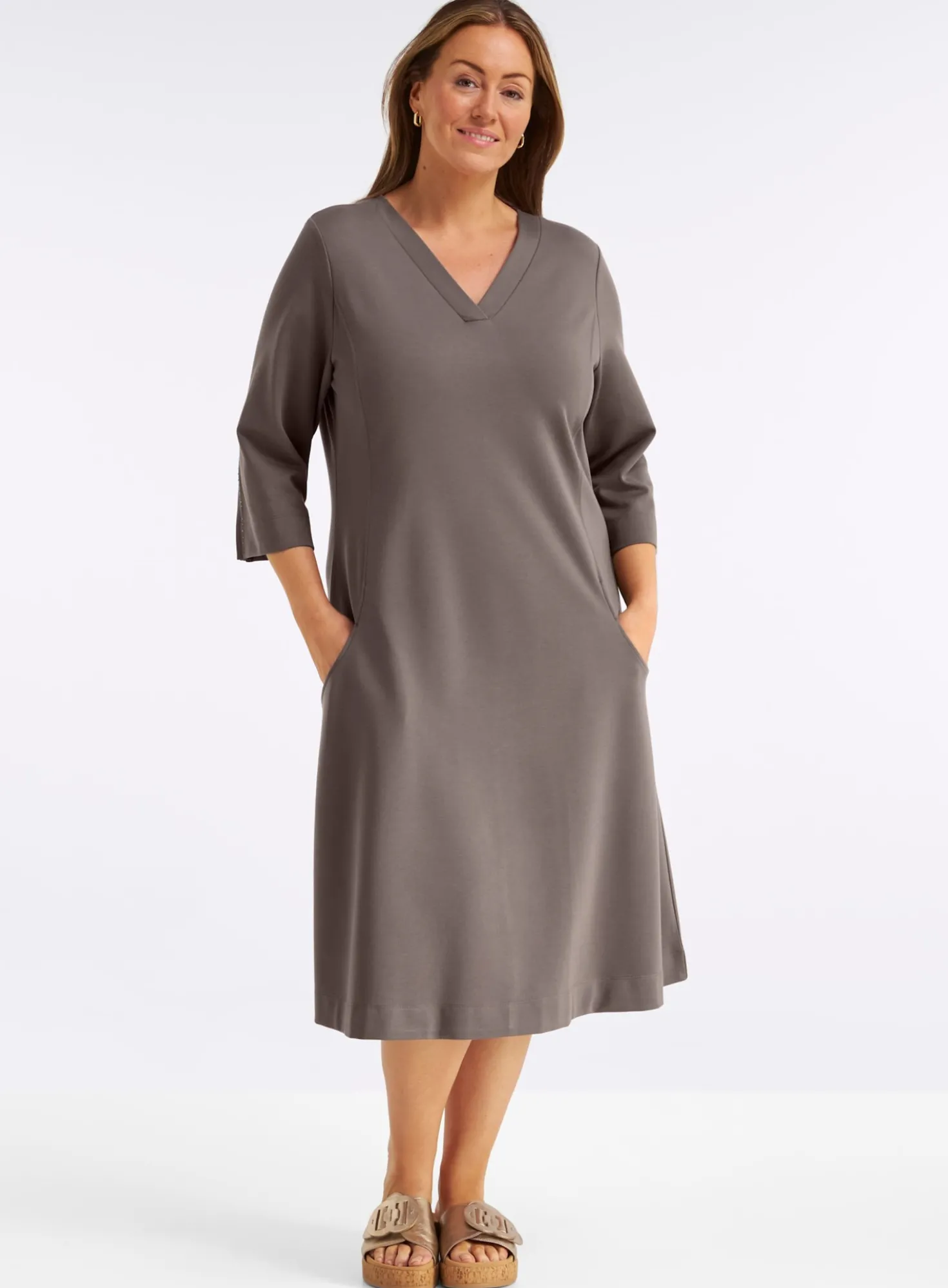 Jerseykleid mit Teilungsnähten