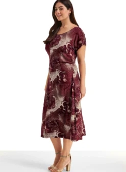 Jerseykleid mit tiefem V-Ausschnitt hinten