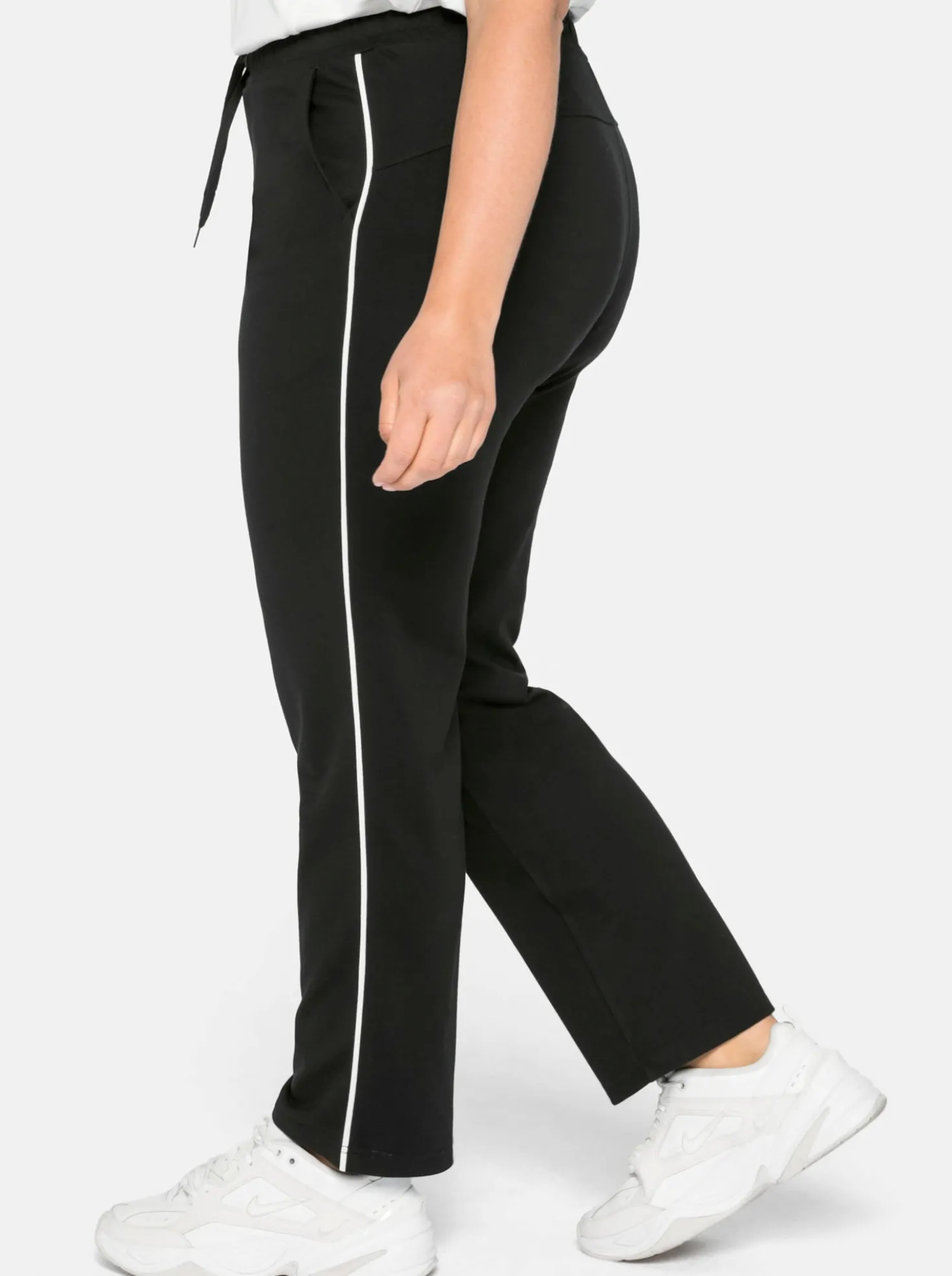 Jogginghose mit Kontrastpaspel