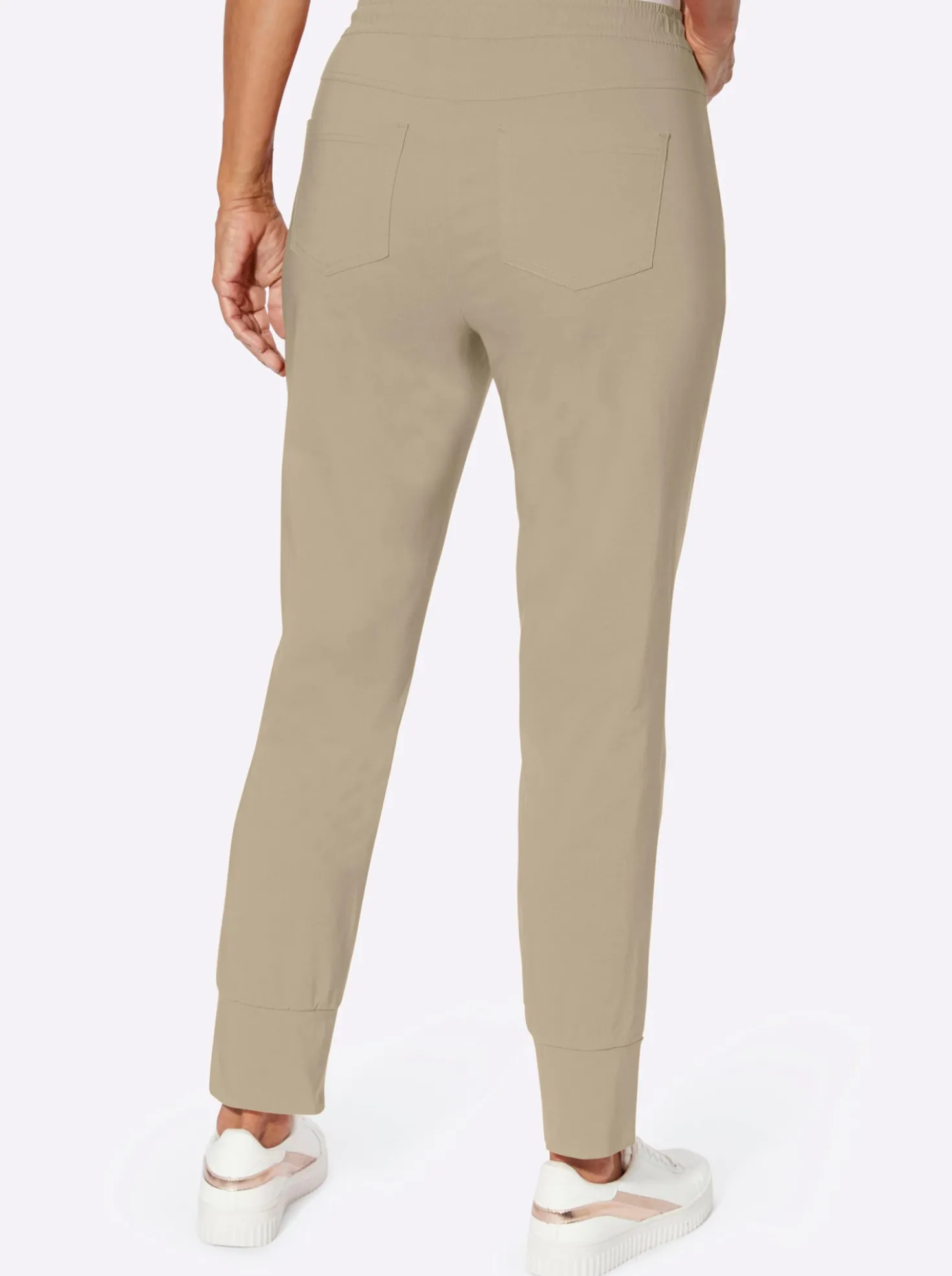 Jogg Pants mit Passformsattel hinten