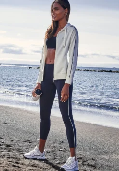 Kapuzensweatjacke