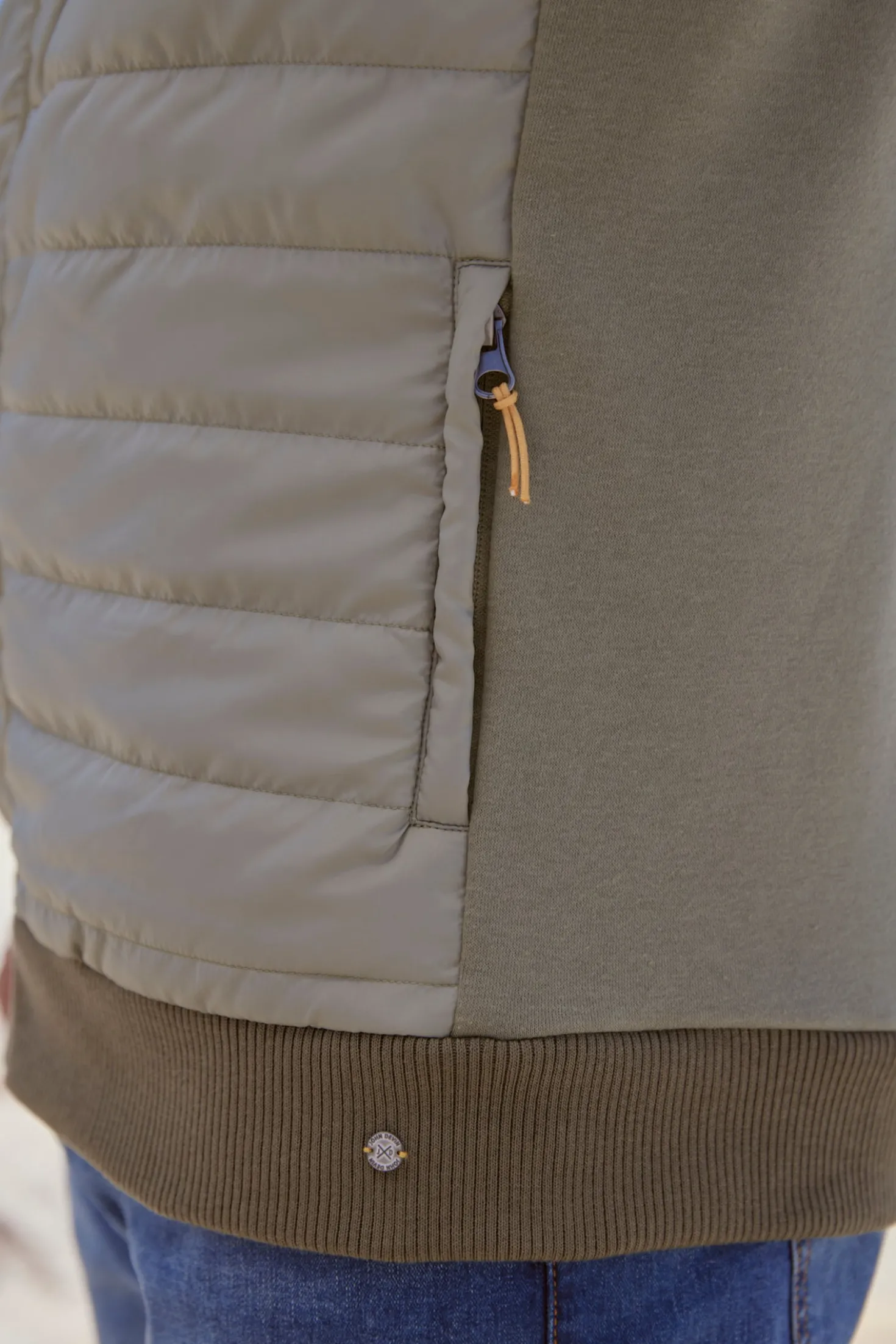 Kapuzensweatjacke