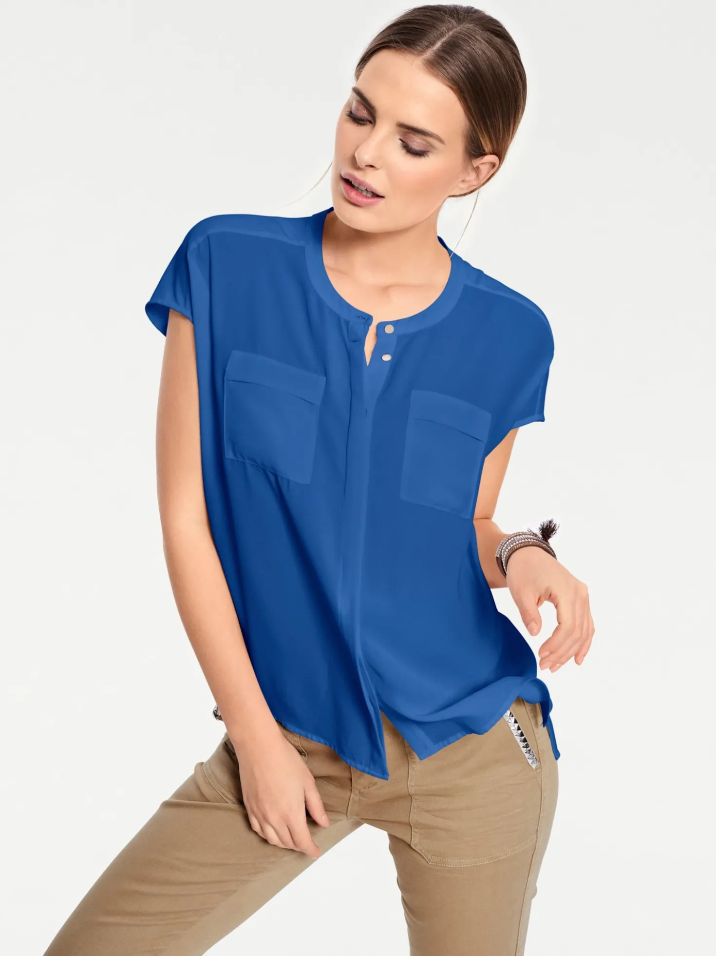 Kurzarm-Bluse in Oversize-Passform