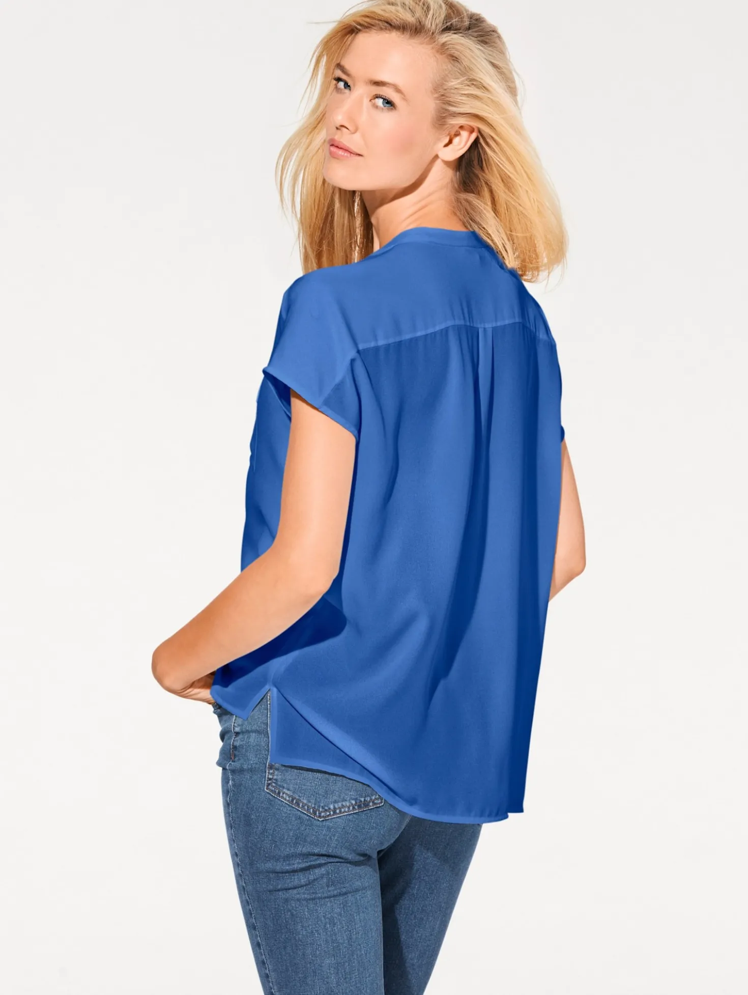 Kurzarm-Bluse in Oversize-Passform
