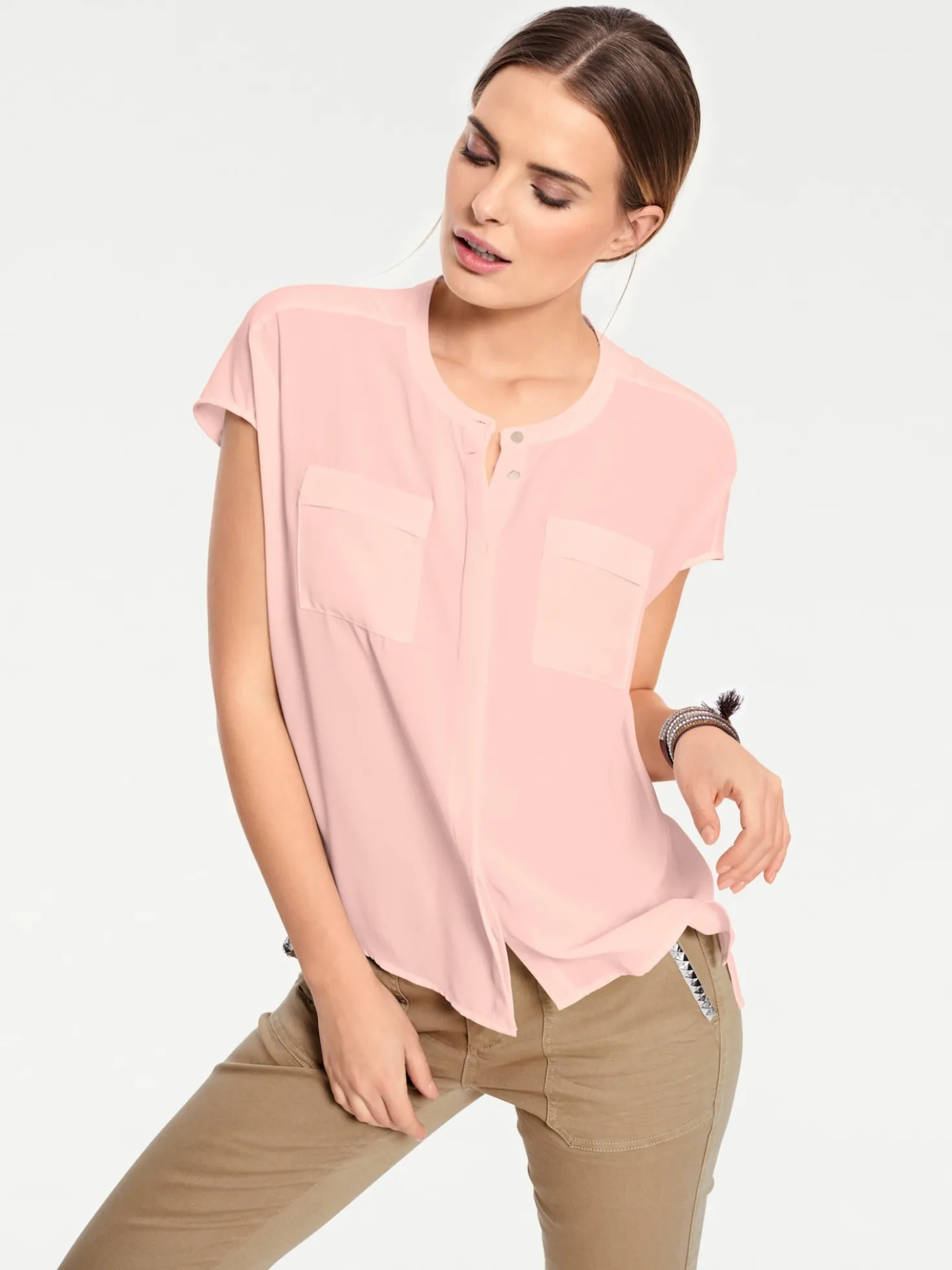 Kurzarm-Bluse in Oversize-Passform
