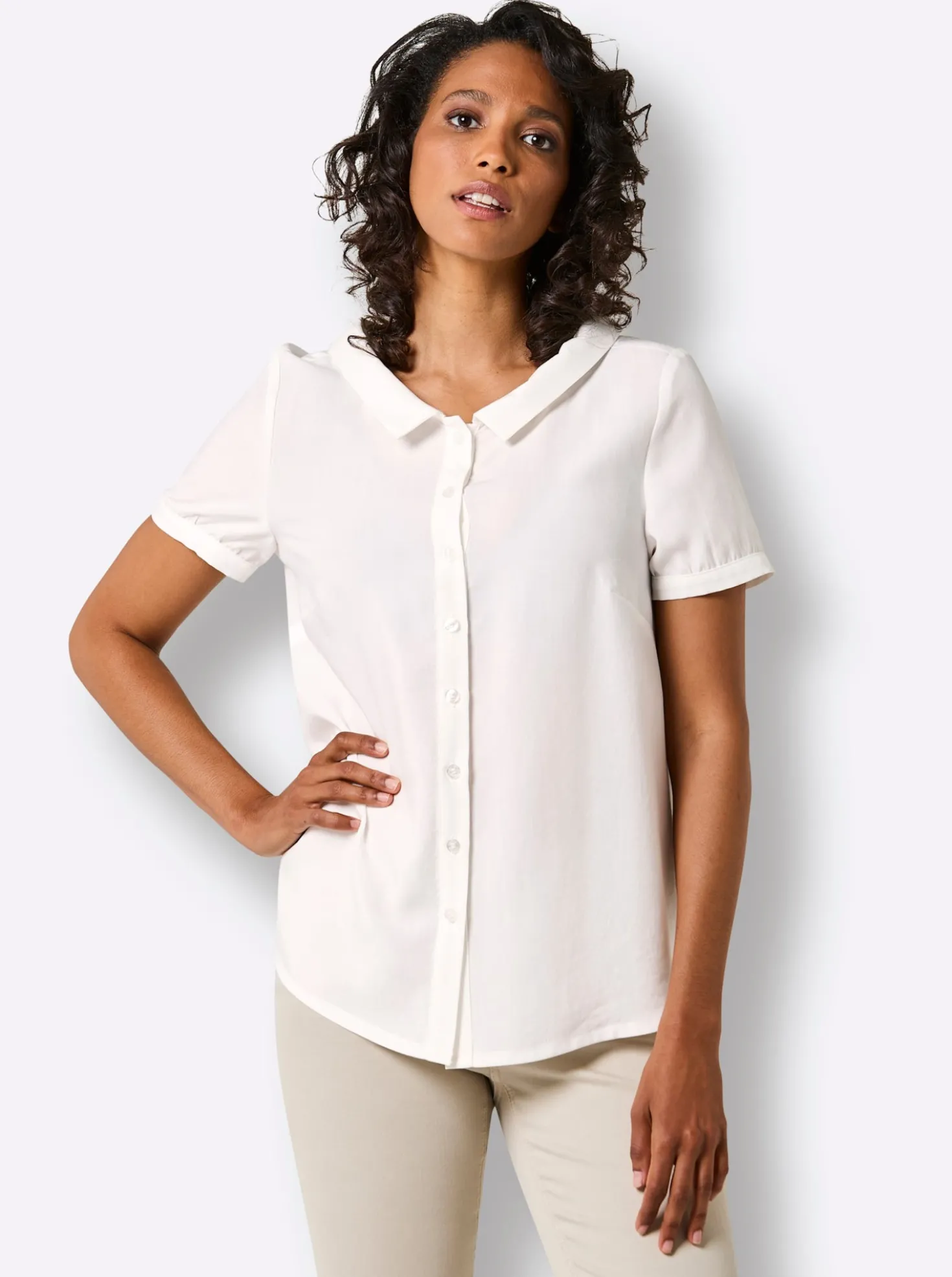 Kurzarm-Bluse mit weitem Hemdblusen-Kragen