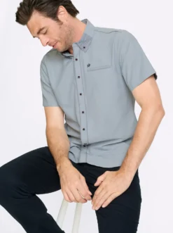 Kurzarmhemd mit Button-down-Kragen
