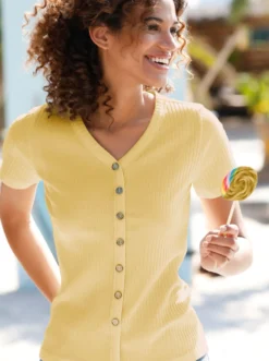 Kurzarmshirt in elastischer Ripp-Qualität