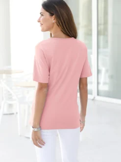 Kurzarmshirt in taillierter Form