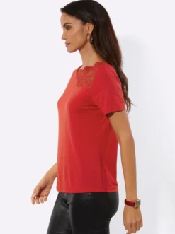 Kurzarmshirt mit asymmetrischem Spitzen-Einsatz