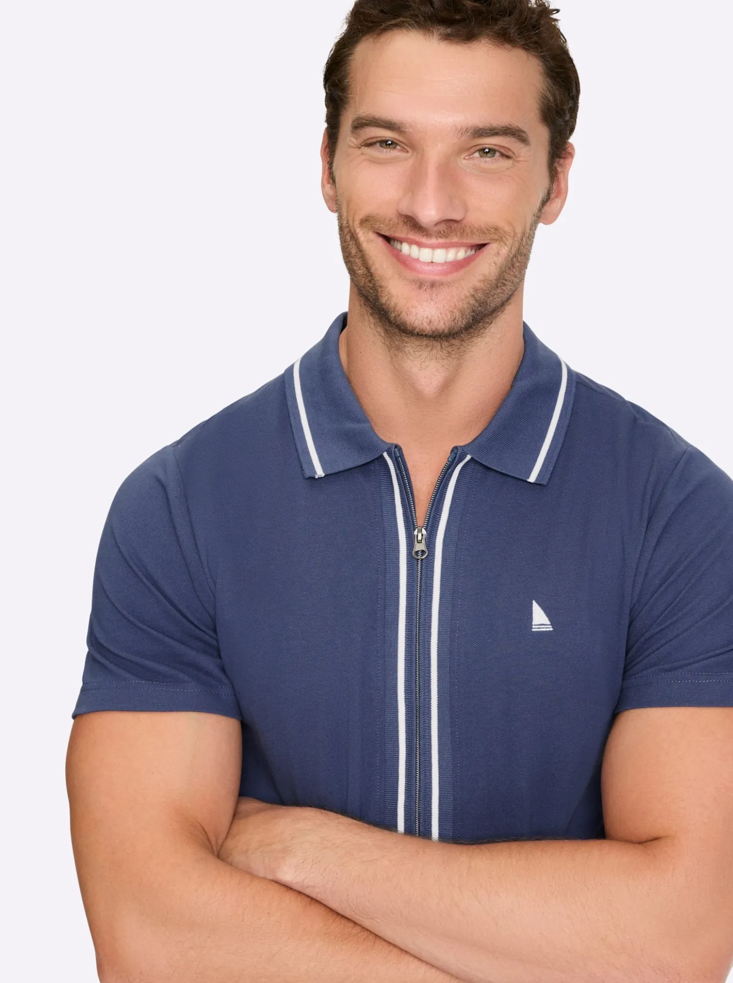 Kurzarmshirt mit durchgehendem Reißverschluss