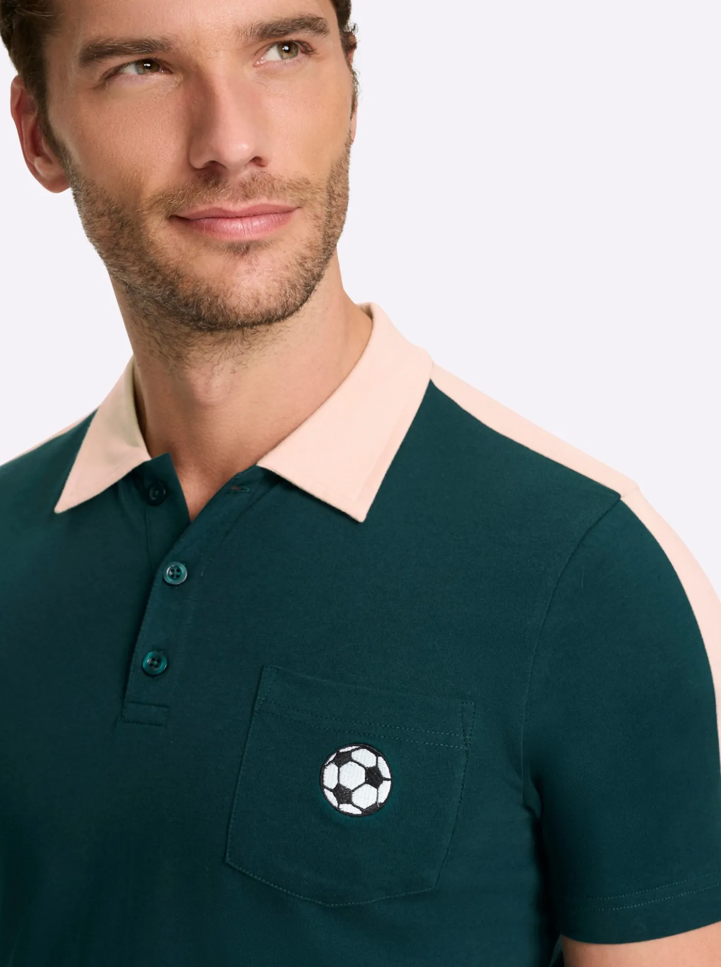 Kurzarmshirt mit Fußball-Stickerei