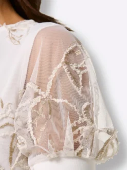 Kurzarmshirt mit glitzernder Stickerei