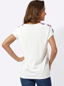 Kurzarmshirt mit Häkelspitze
