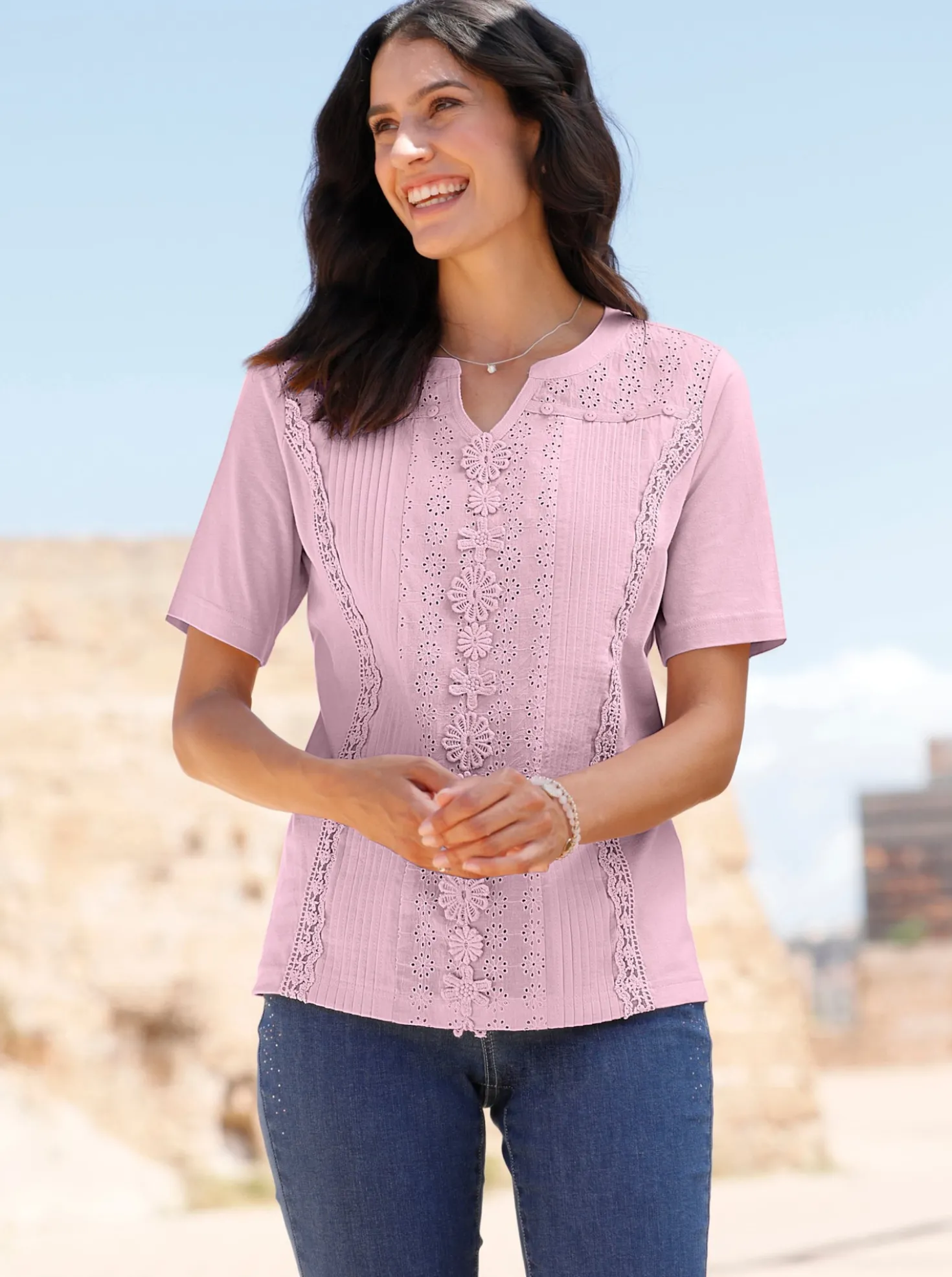 Kurzarmshirt mit Madeira-Spitze