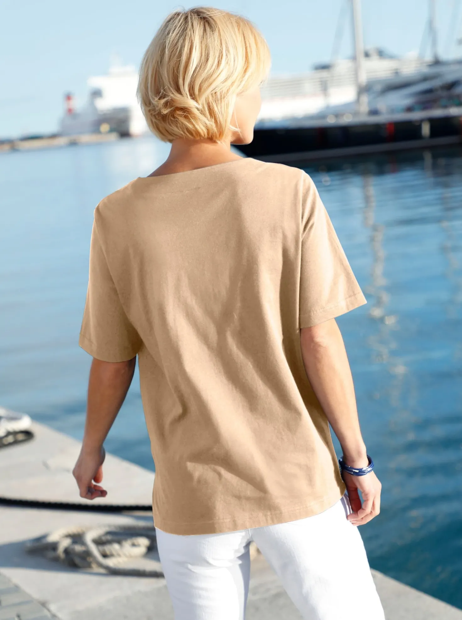 Kurzarmshirt mit Muschel-Druck