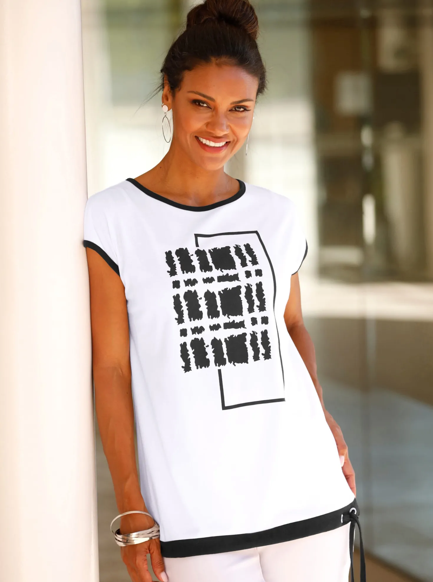 Kurzarmshirt mit platziertem Druck