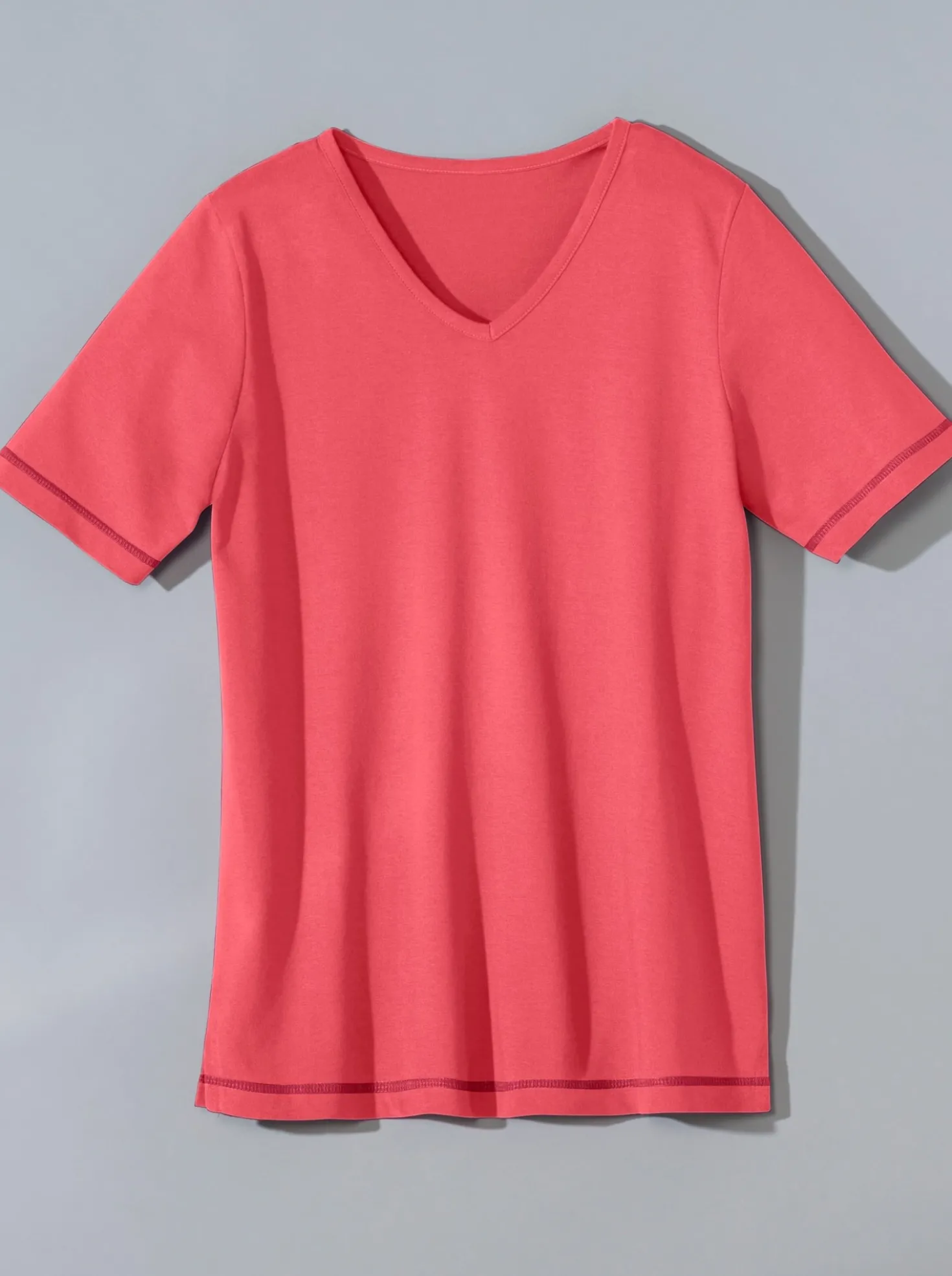Kurzarmshirt mit Seitenschlitzen