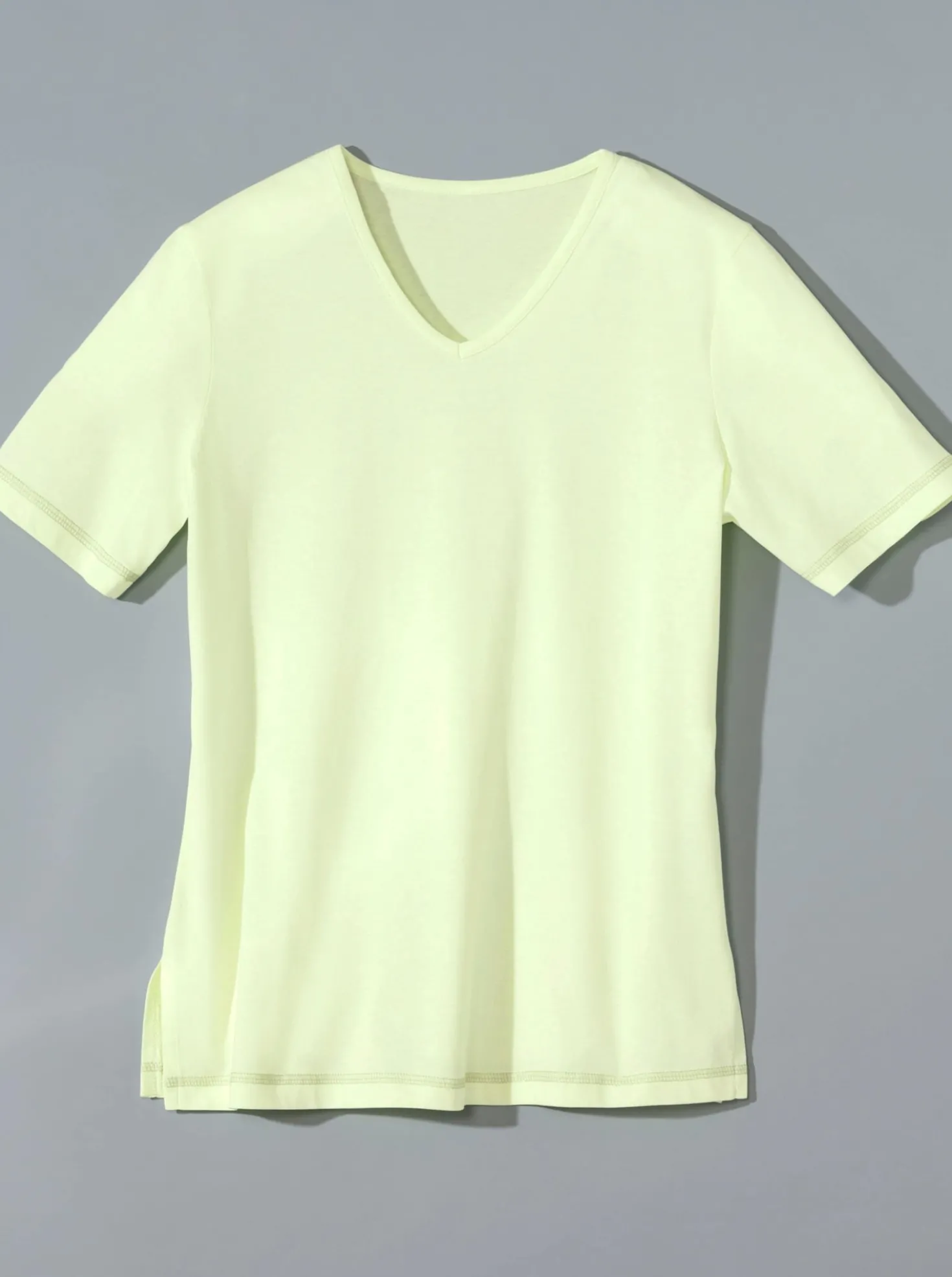 Kurzarmshirt mit Seitenschlitzen