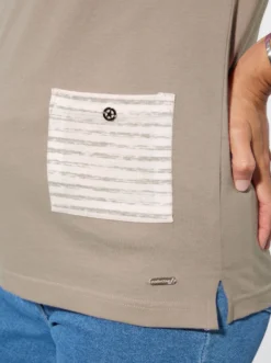 Kurzarmshirt mit silberfarbigen Details