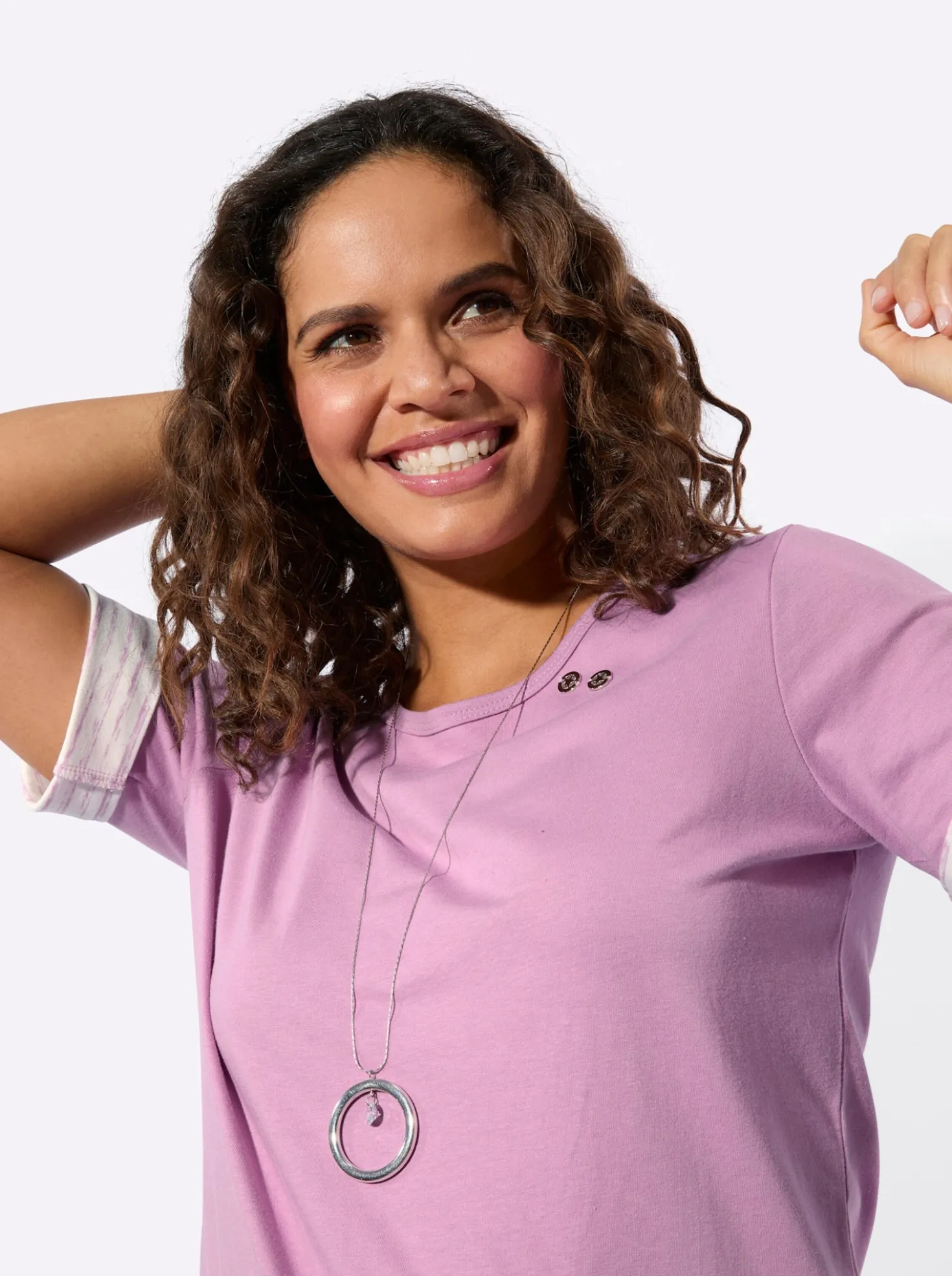 Kurzarmshirt mit silberfarbigen Details