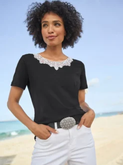 Kurzarmshirt mit Spitzendetails