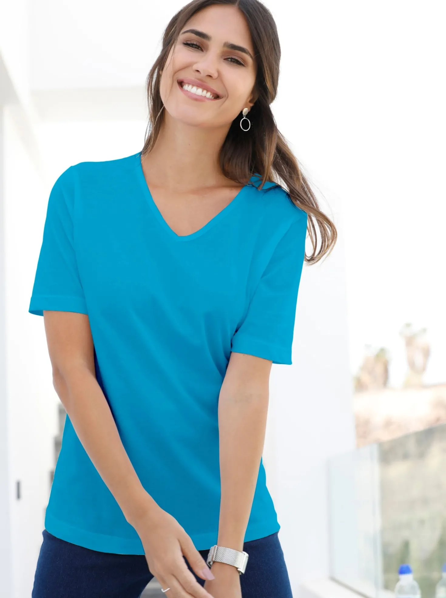 Kurzarmshirt mit V-Ausschnitt