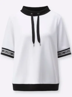 Kurzarmshirt mit weitenregulierbarem Stehkragen