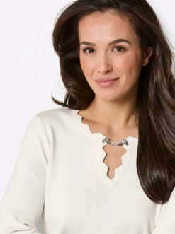 Langarm-Pullover mit abnehmbarer Spange