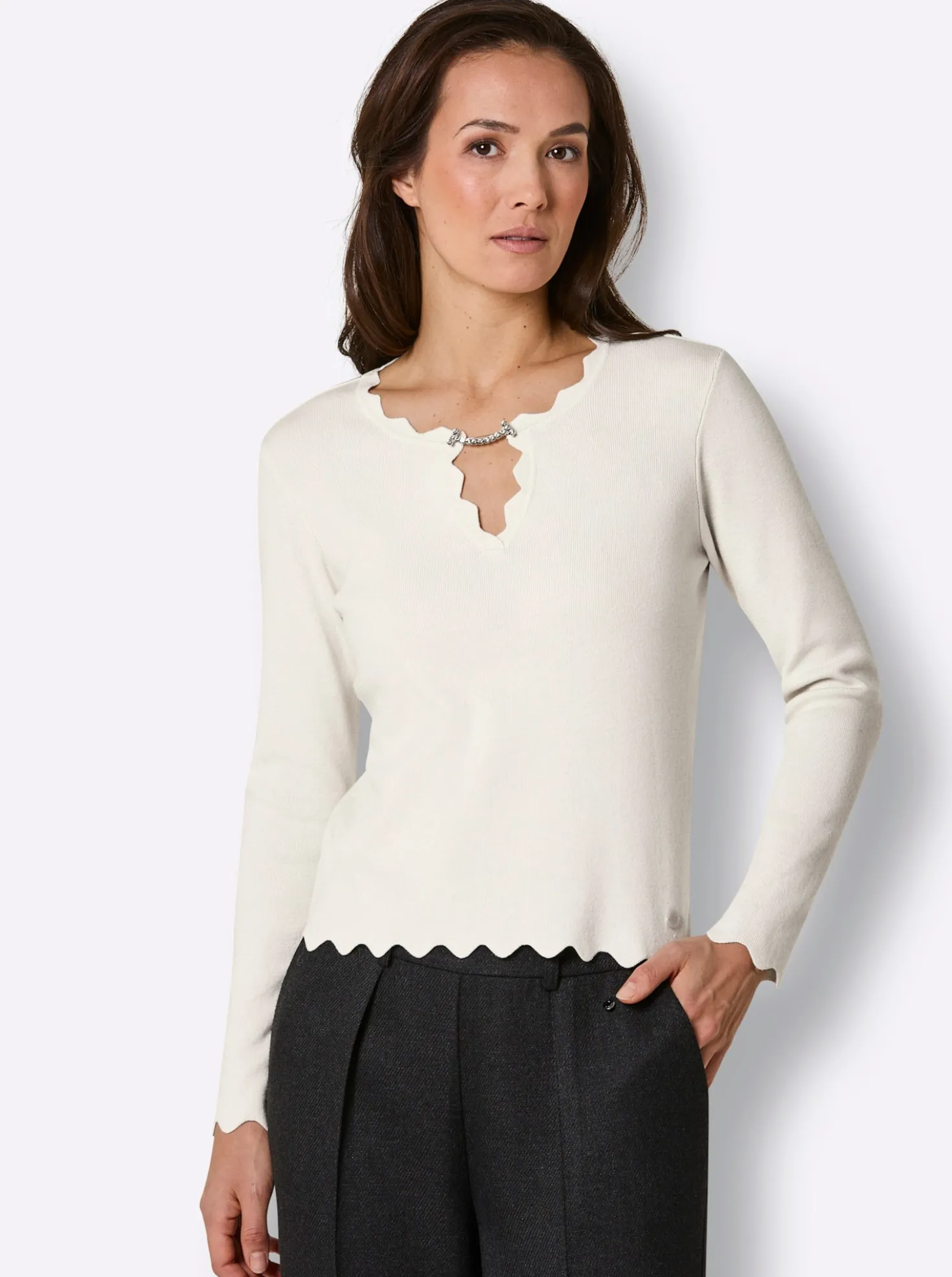 Langarm-Pullover mit abnehmbarer Spange