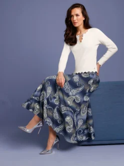 Langarm-Pullover mit abnehmbarer Spange