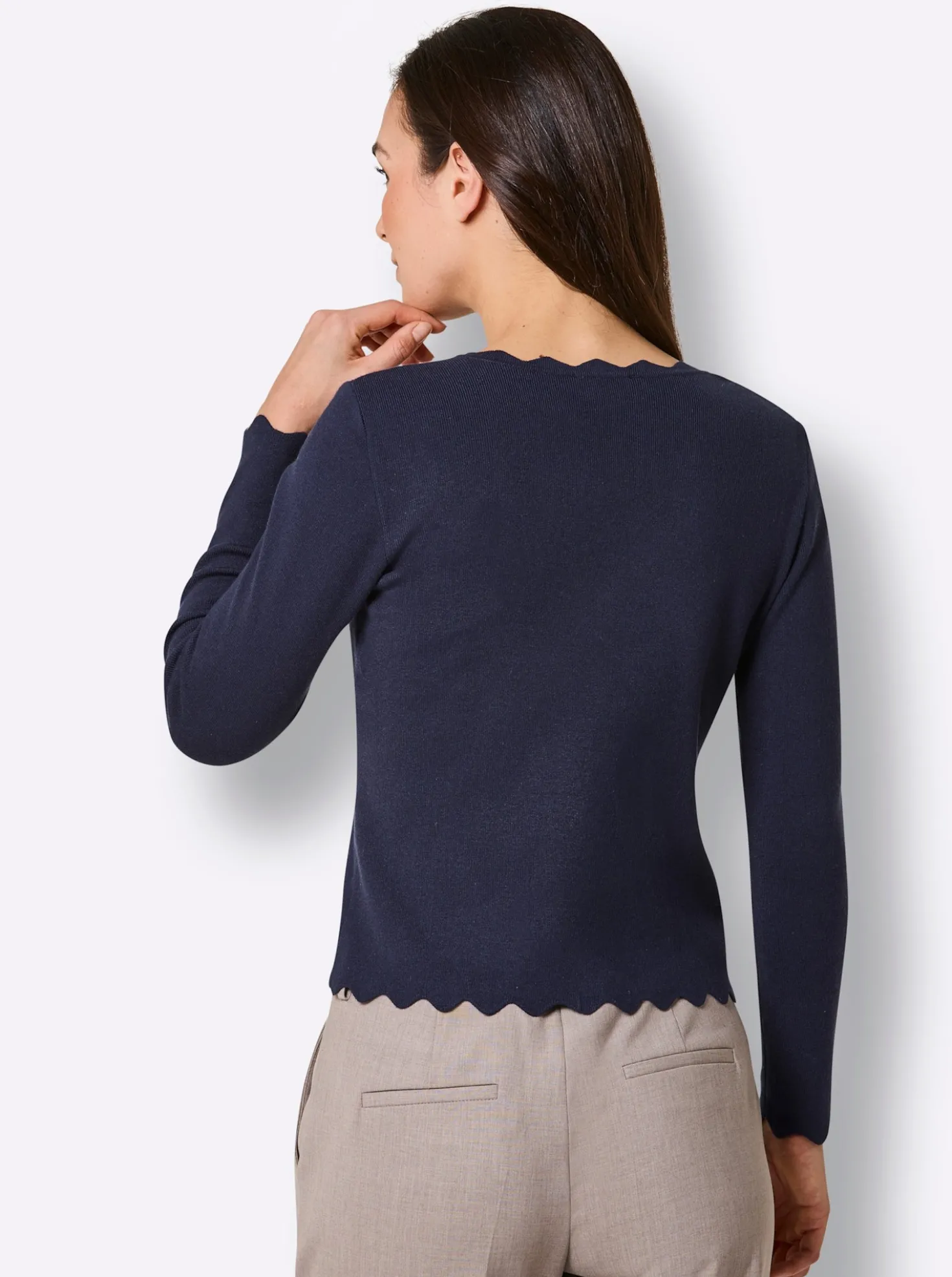 Langarm-Pullover mit abnehmbarer Spange