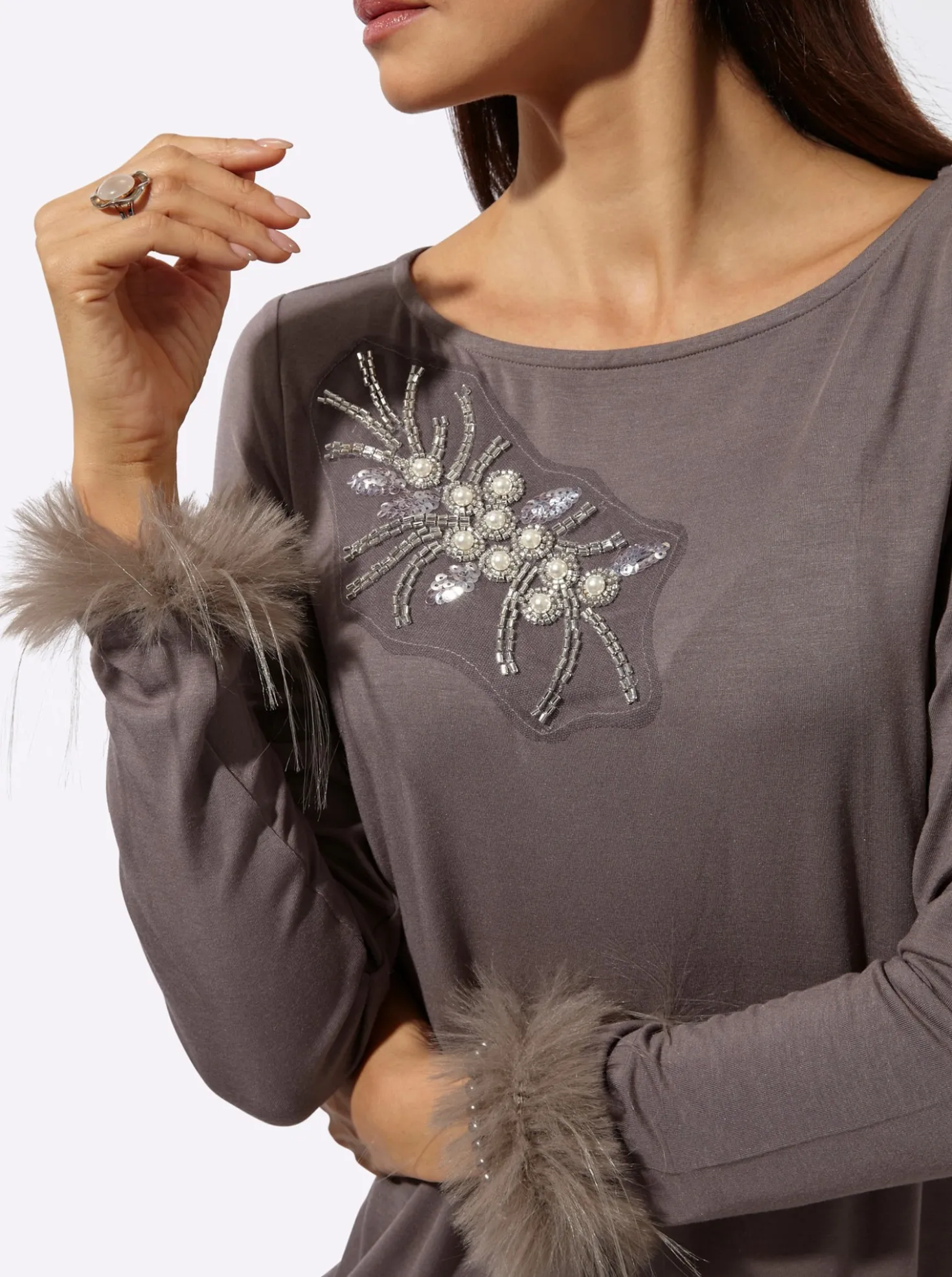 Langarmshirt mit Pailletten und Ziersteinchen