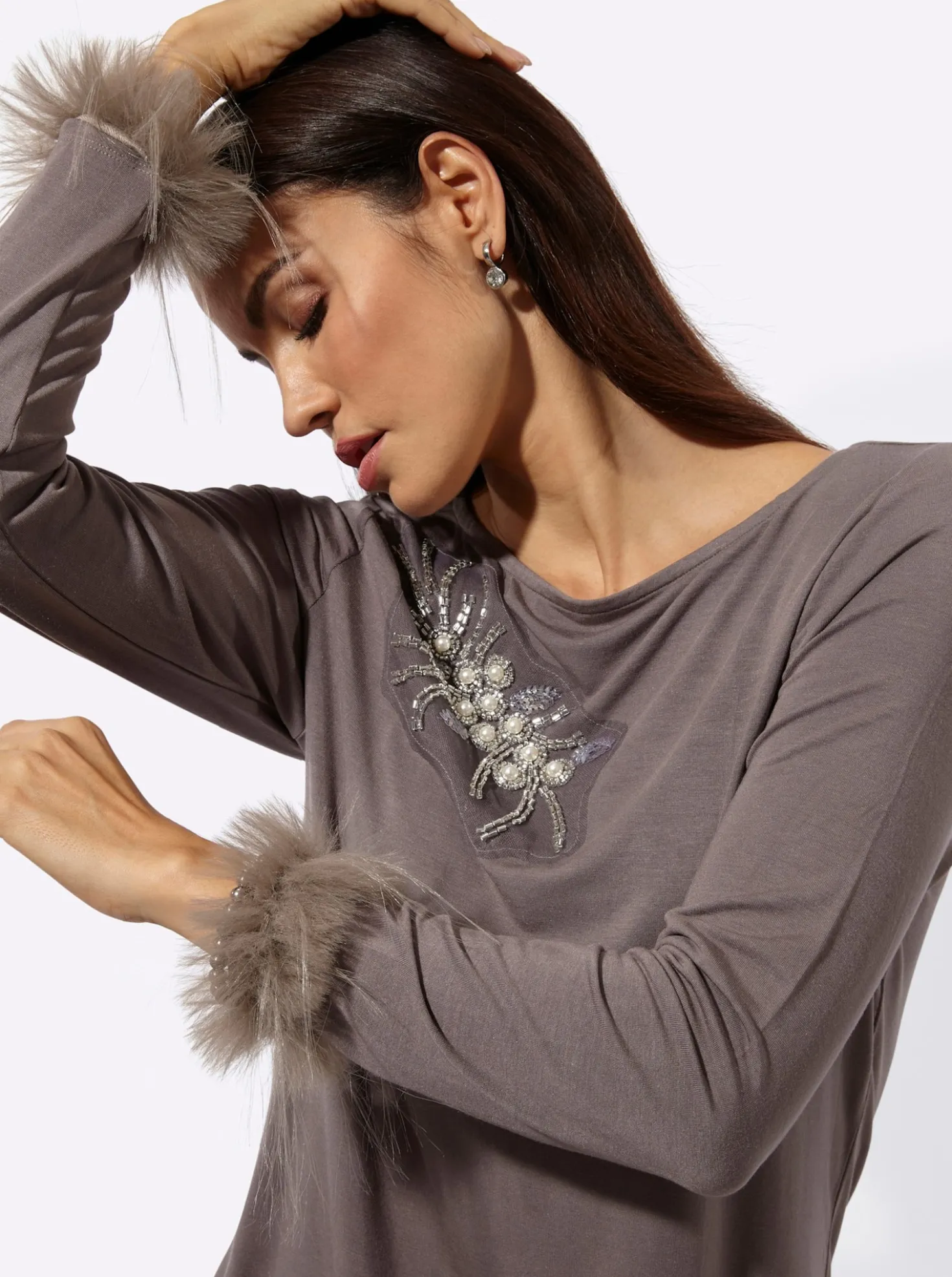 Langarmshirt mit Pailletten und Ziersteinchen