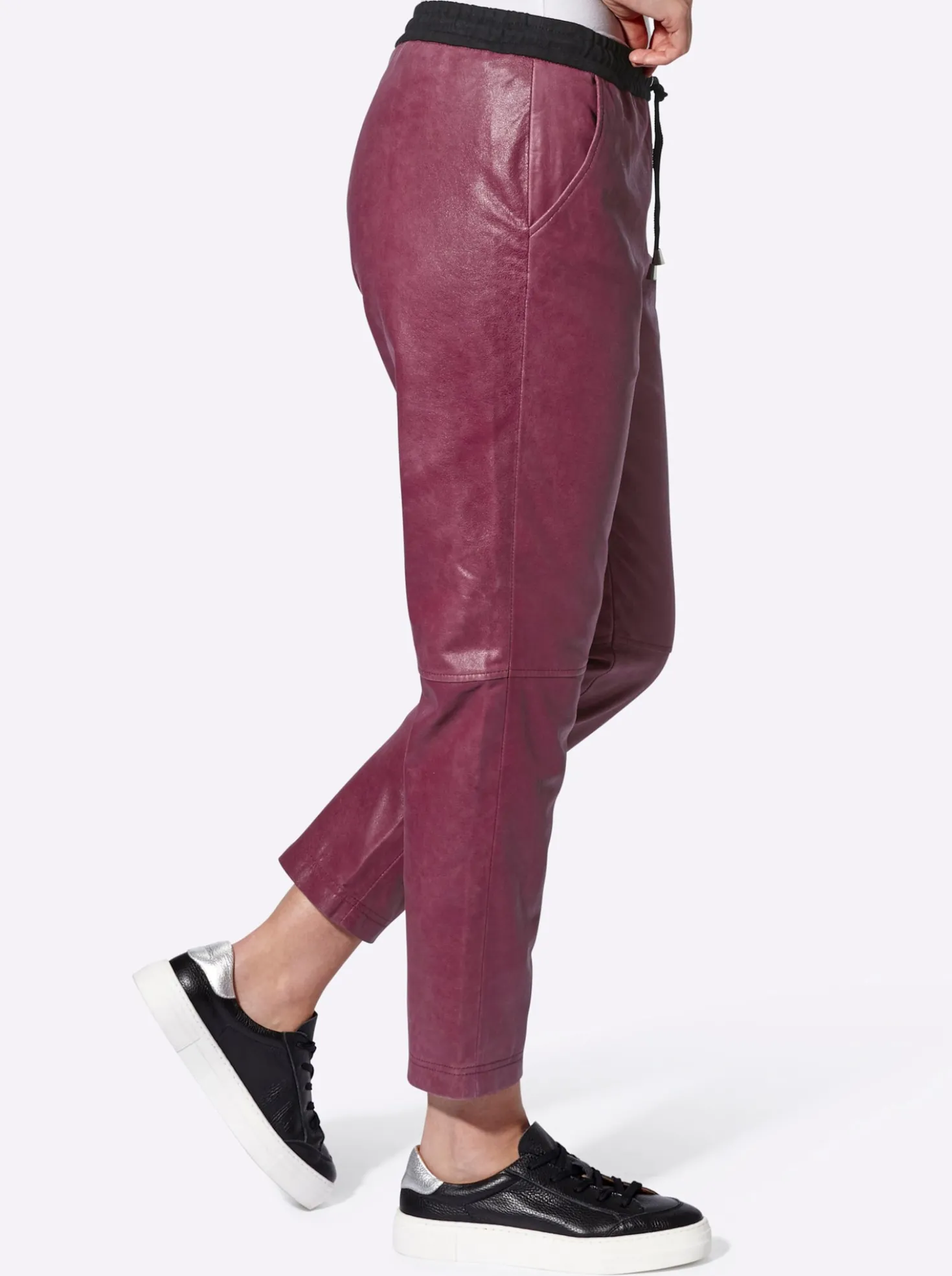 Lederhose in Jogpant-Form