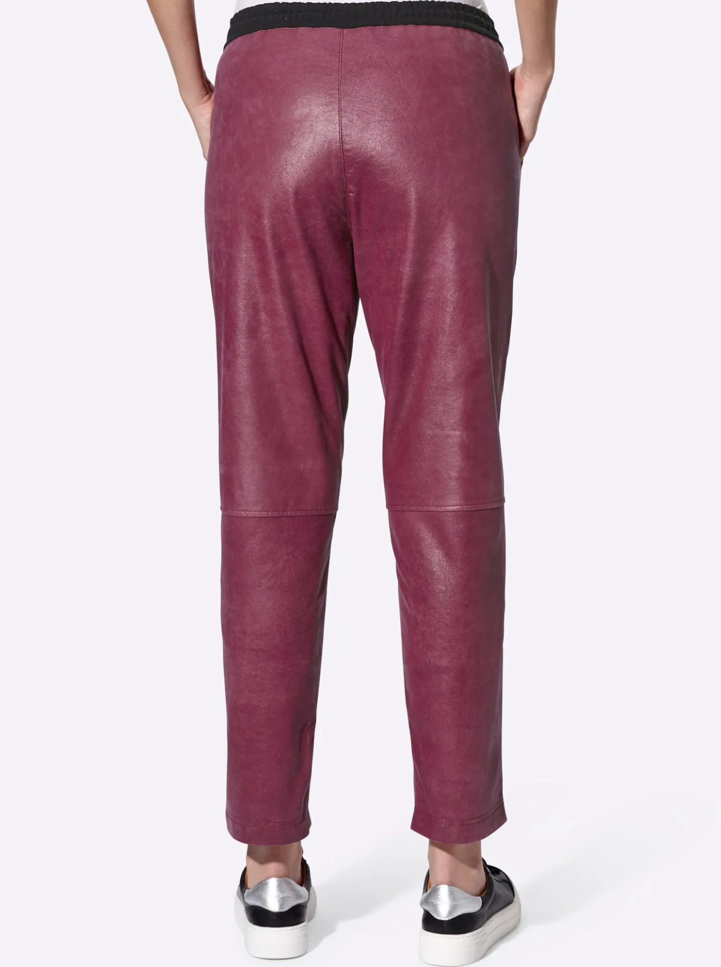 Lederhose in Jogpant-Form