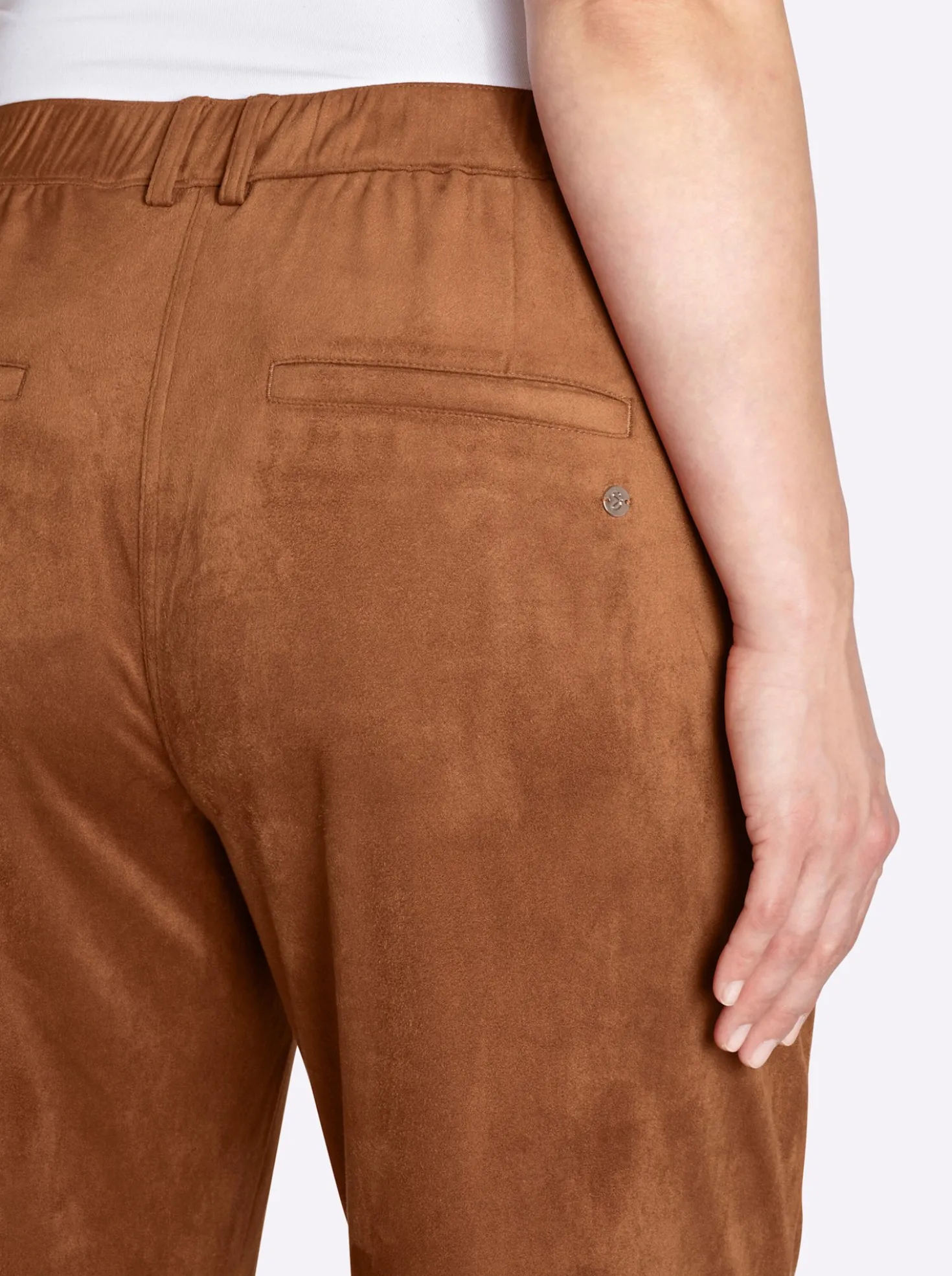 Lederimitathose mit weitem Bein