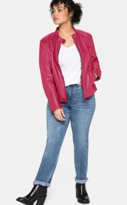 Lederjacke im Biker-Stil