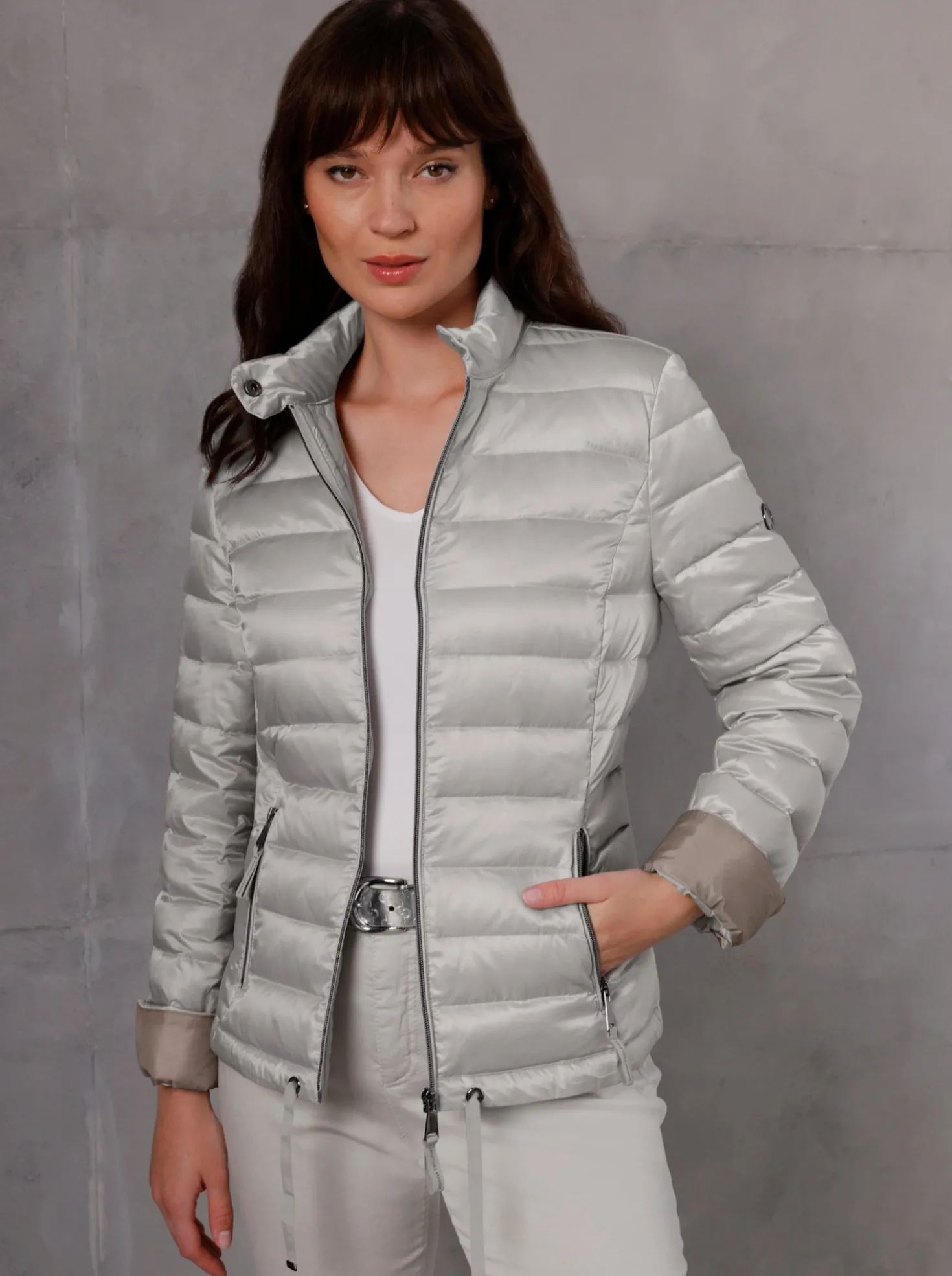 Leichtdaunenjacke mit Pack-away-Beutel für unterwegs