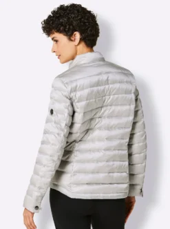 Leichtdaunenjacke mit Pack-away-Beutel für unterwegs
