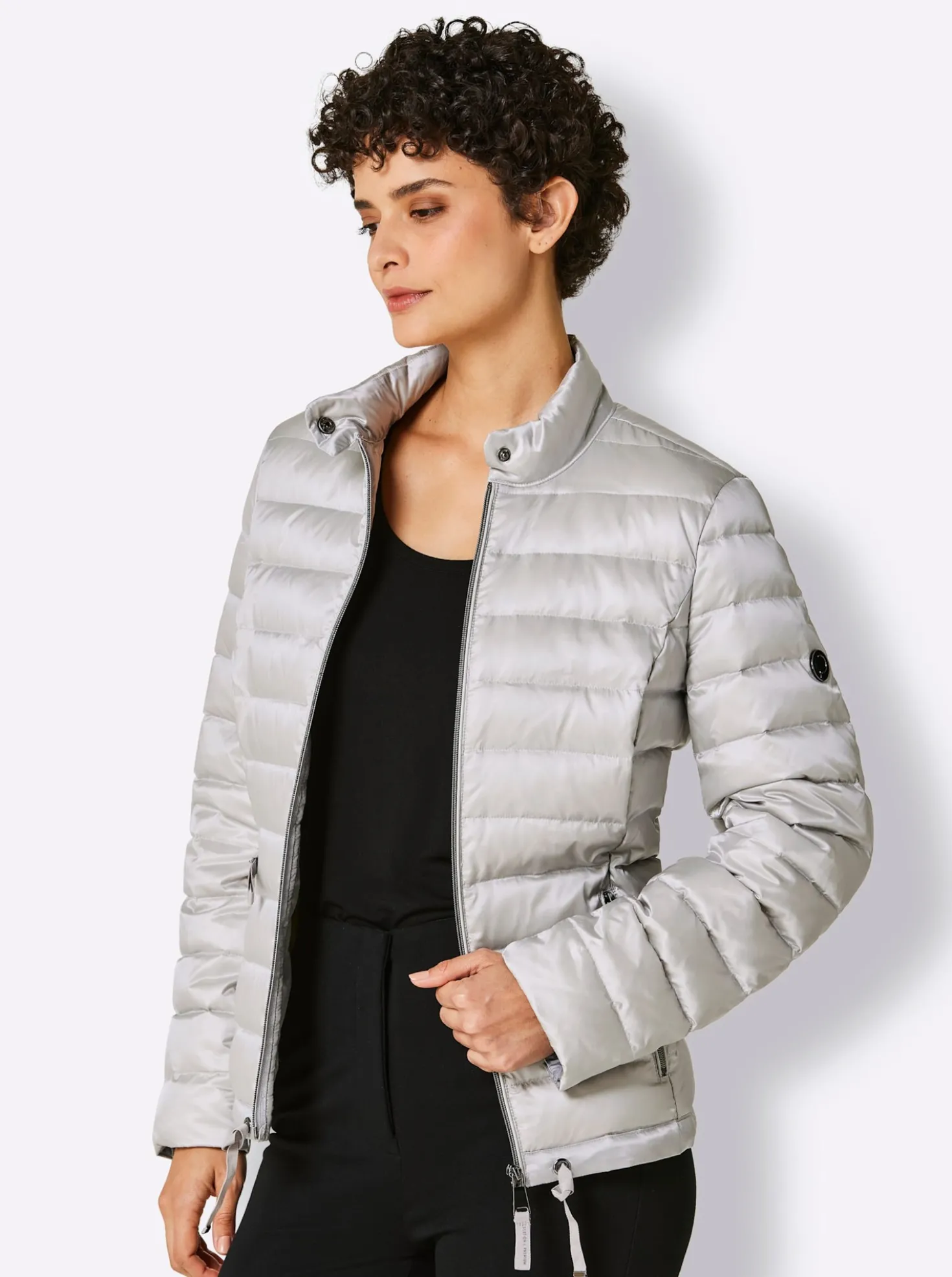 Leichtdaunenjacke mit Pack-away-Beutel für unterwegs