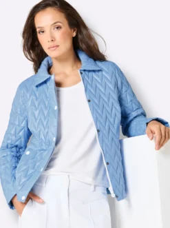 Leichtdaunenjacke mit schmückenden Accessoires