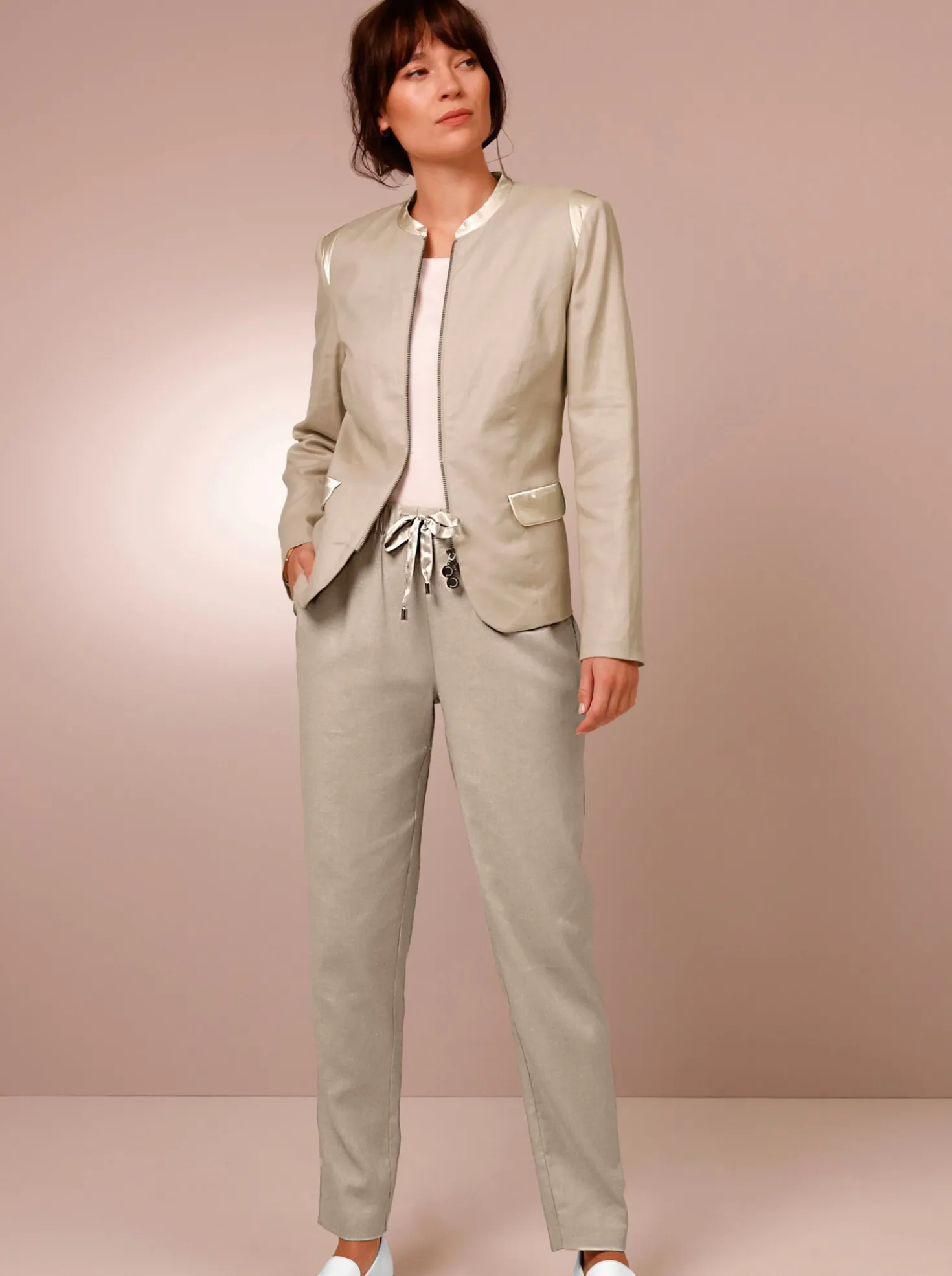 Leinenblazer mit Viskose-Futter